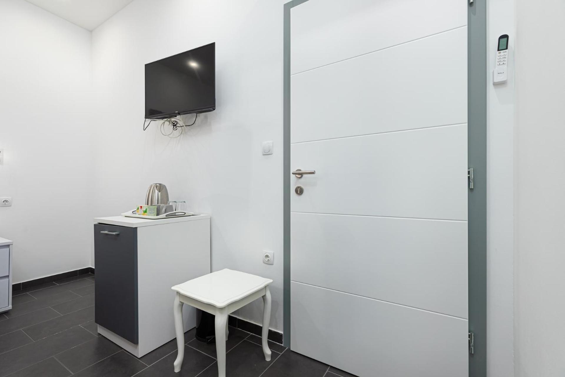 Rooms And Studio Flora Poreč Buitenkant foto