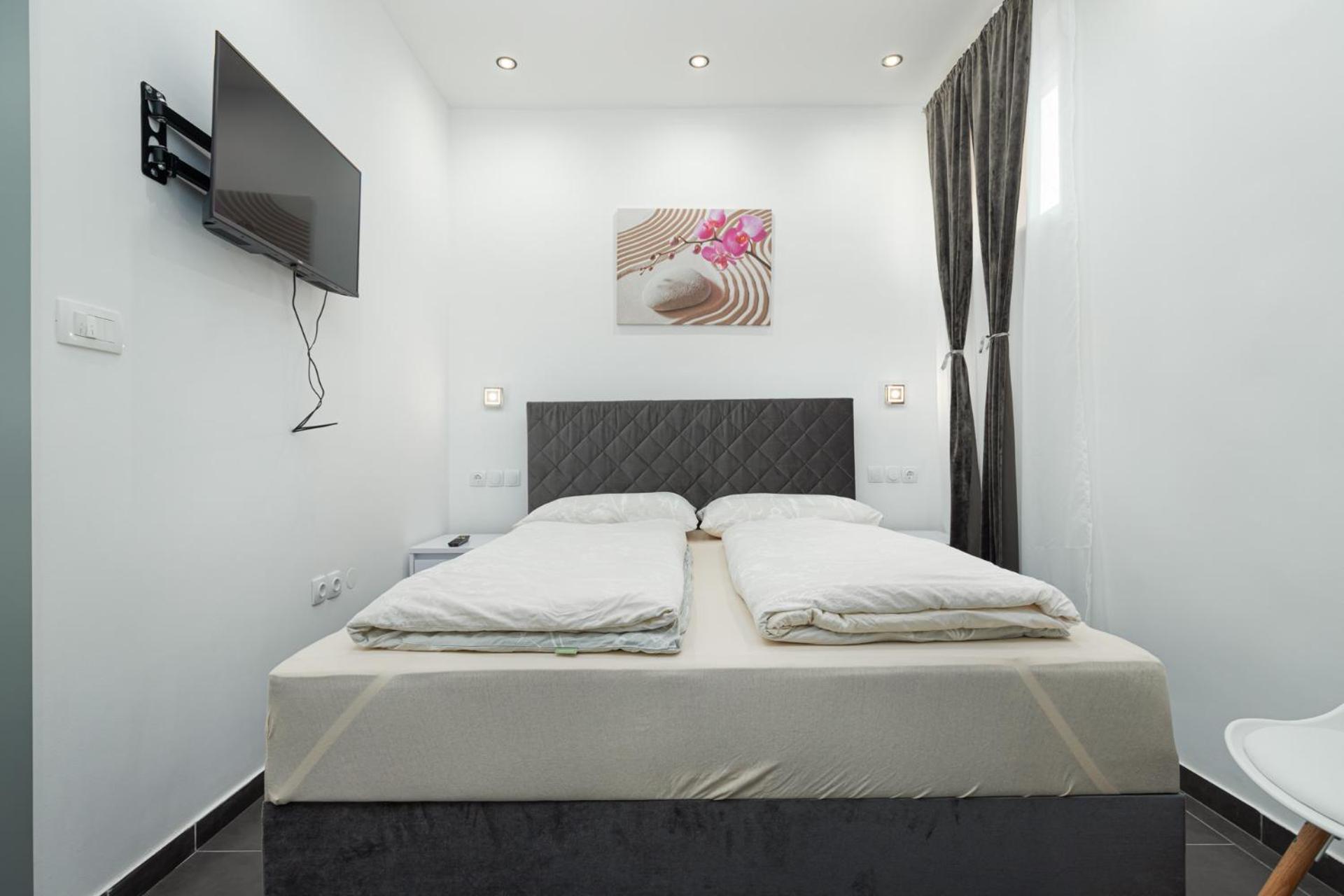 Rooms And Studio Flora Poreč Buitenkant foto