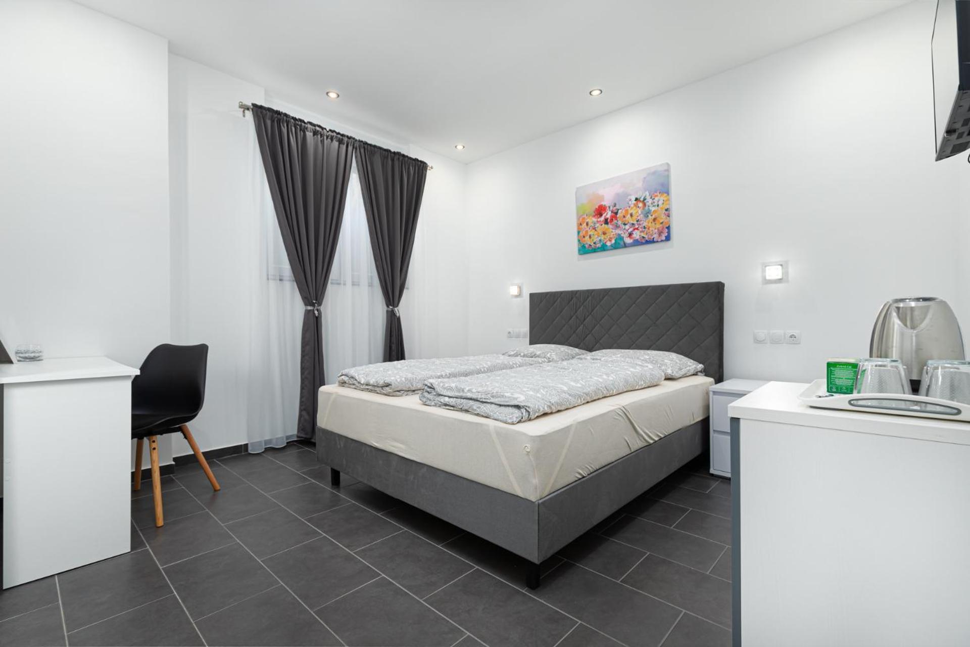 Rooms And Studio Flora Poreč Buitenkant foto