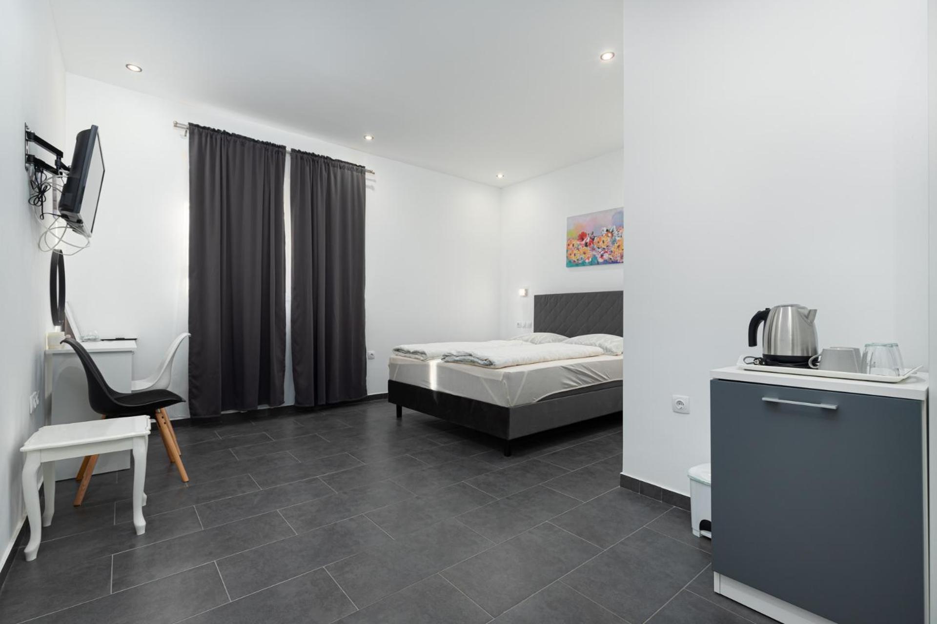 Rooms And Studio Flora Poreč Buitenkant foto