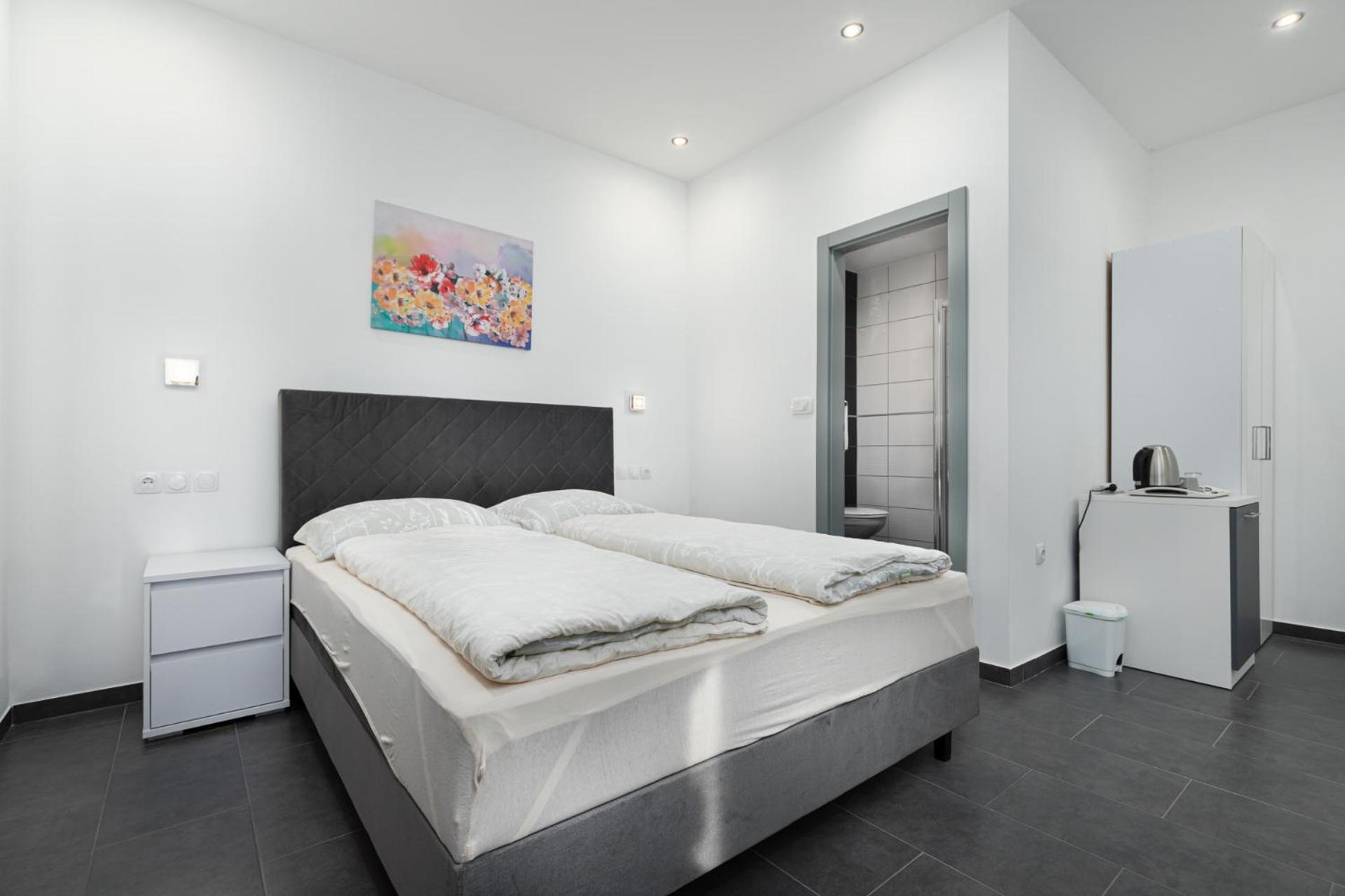 Rooms And Studio Flora Poreč Buitenkant foto