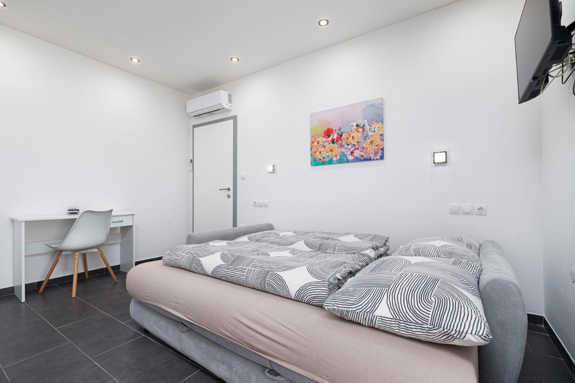 Rooms And Studio Flora Poreč Buitenkant foto
